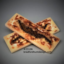 Load image into Gallery viewer, Aluminum Honeycomb and Urethane Resin Custom Knife Scales #23106