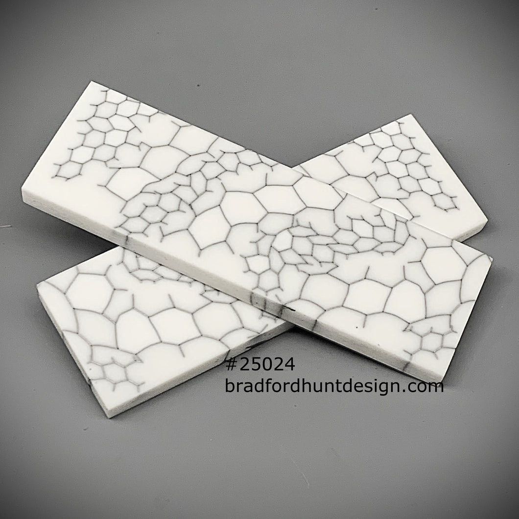 Aluminum Honeycomb and Urethane Resin Custom Knife Scales #25024