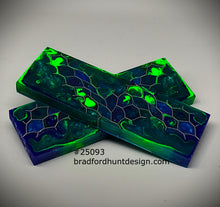 Load image into Gallery viewer, Aluminum Honeycomb and Urethane Resin Custom Knife Scales #24093