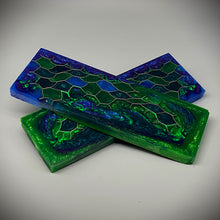 Load image into Gallery viewer, Aluminum Honeycomb and Urethane Resin Custom Knife Scales #25111