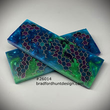 Load image into Gallery viewer, Aluminum Honeycomb and Urethane Resin Custom Knife Scales #26014