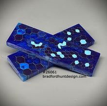 Load image into Gallery viewer, Aluminum Honeycomb and Urethane Resin Custom Knife Scales #26061